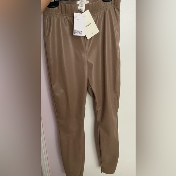 Size 4 H&M brand new Vegan leather leggings in beige. Size runs small! - Picture 2 of 3